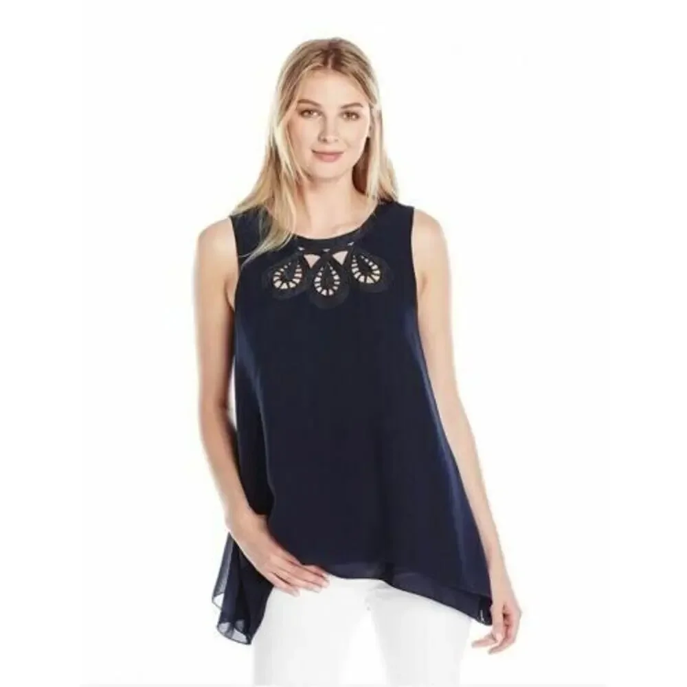 Lark &‎ Ro Women's Navy Sleeveless Blouse With Embroidered Neckline Large